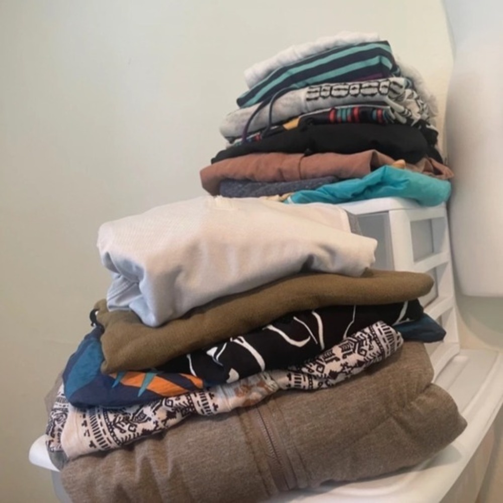5 pound box of clothing Resellers Lot Bundle Womens S/M Mixed Mystery Box